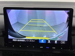 【バックモニター】後ろのカメラの映像をモニターに映し出すことができます！後方の見えない死角や、障害物との距離感をしっかり確認することができます！駐車が苦手な方におすすめです。