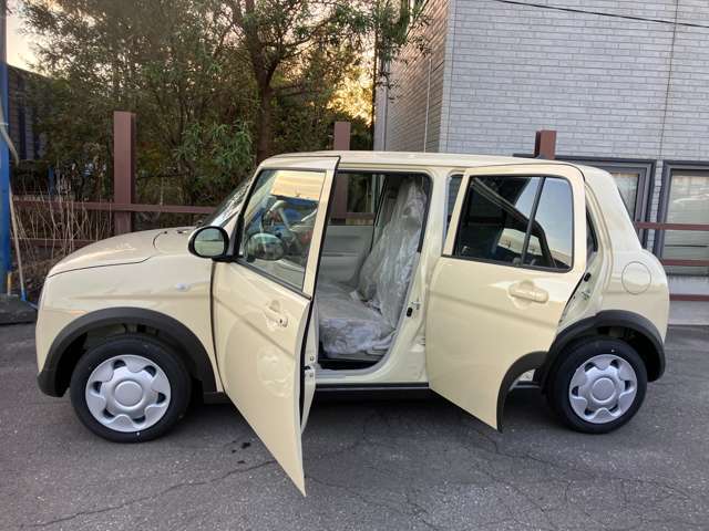 カーナビ・ETC・エンジンスターター・ドライブレコーダーなど、ご希望にお応えできるよう、オプション多数取り揃えております。おクルマのことなら何でもお任せください！