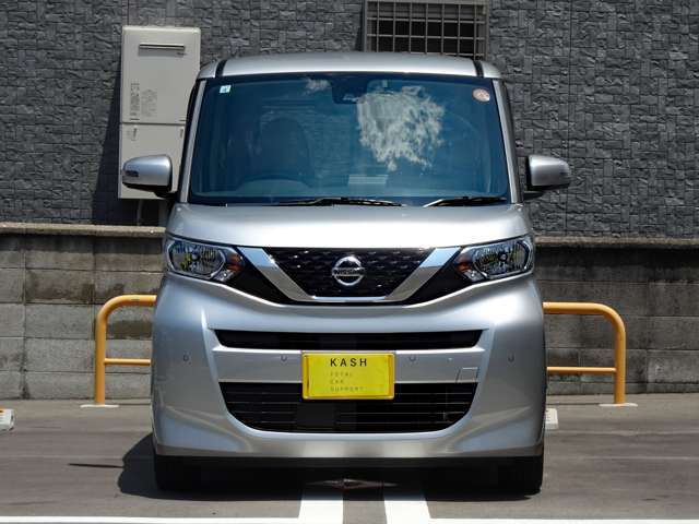 ご契約車両はすべてエンジンオイル交換後のご納車となります。各車両に合わせたエンジンオイルを使用いたします。