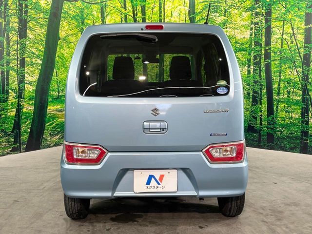 安心の最長10年・走行無制限保証（有償）をご用意。保証内容も充実はもちろん、無料点検＆オイル交換や、年中無休の全国・24時間ロードサービスも付帯されておりますのでご安心下さい。