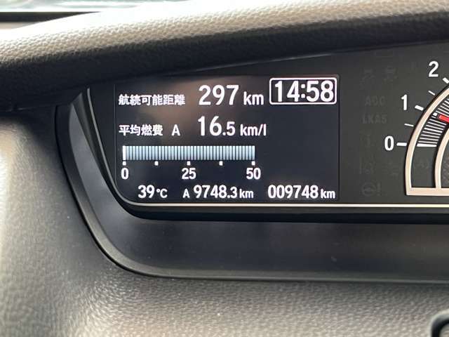 この度は当店のお車をご覧いただきありがとうございます。お問合せはメールまたは、無料電話0078-6003-708539にてお待ちしております。