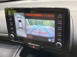 【パノラミックビューモニター】専用のカメラにより、上から見下ろしたような視点で360度クルマの周囲を確認することができます☆死角部分も確認しやすく、狭い場所での切り返しや駐車もスムーズに行えます。