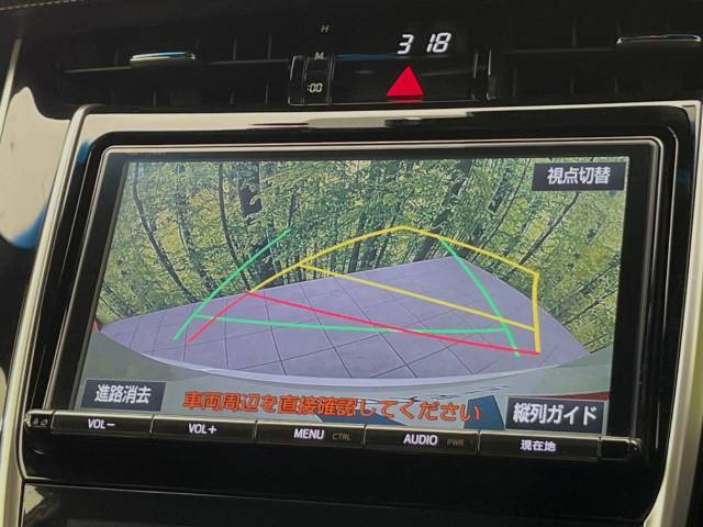 【バックカメラ】駐車時に後方がリアルタイム映像で確認できます。大型商業施設や立体駐車場での駐車時や、夜間のバック時に大活躍！運転スキルに関わらず、今や必須となった装備のひとつです！