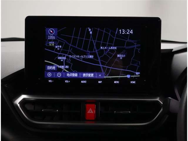 ナビ装備です。遠方へのドライブや初めての道でも、カーナビさえあれば安心して目的地まで案内してくれますね！