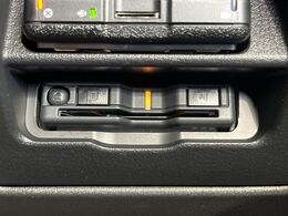 【ETC】高速道路の料金所をストレスなく通過！話題のスポットやサービスエリアに多い「スマートIC」利用時は必須のアイテムです。当店でセットアップを実施、ご納車当日からすぐにご利用いただけます！