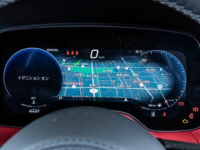 無駄を省いたシンプルなデザインのメーターパネル。