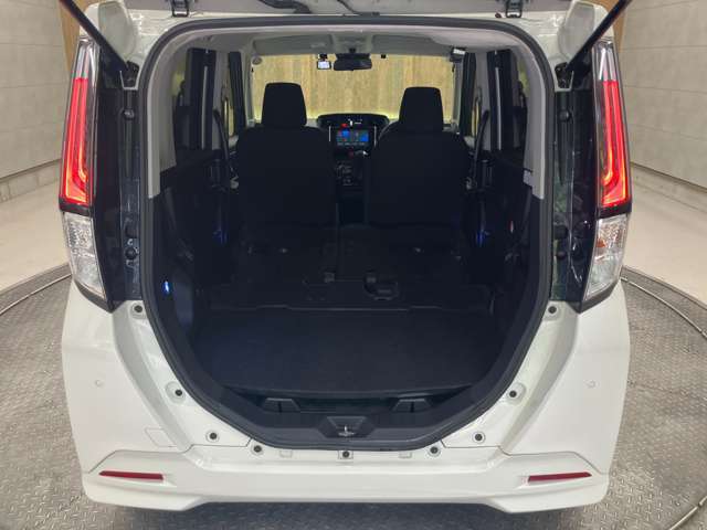 普段のお買い物や通勤、送迎等に十分な荷室スペースを確保しております。大きな荷物の積載も可能です♪