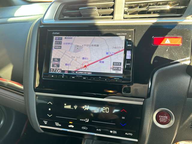 簡単操作で目的地までスムーズに経路検索可能です。