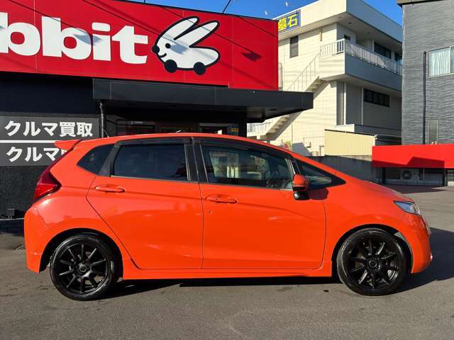 右側面になります。良好な状態です。