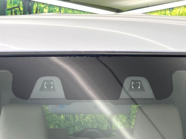 【スズキ　セーフティサポート】走行中に前方の車両等を認識し、衝突しそうな時は警報とブレーキで衝突回避と被害軽減をアシスト。より安全にドライブをお楽しみいただけます。