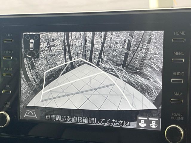 【バックカメラ】駐車時に後方がリアルタイム映像で確認できます。大型商業施設や立体駐車場での駐車時や、夜間のバック時に大活躍！運転スキルに関わらず、今や必須となった装備のひとつです！