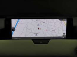 ナビSDを装着済みです。ご納車後、すぐにナビをご利用いただけます。また、フルセグチューナー付きですので、TVの視聴も可能です。このCX-60で沢山の想い出を重ねてくださいね。