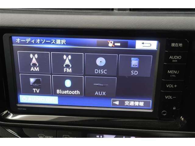 フルセグTV、DVD再生、音楽メモリー、Bluetooth接続等、充実のオーディオ性能です！お気に入りのメディアを再生すれば車内は、まるで貴方専用のオーディオルームです。