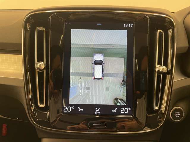 純正ディスプレイオーディオ。CarPlayもございますのでお使いのスマートフォンをつなげていただくことでナビもお使いいただくことが可能です