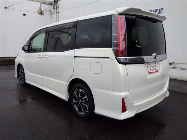 【トヨタ認定中古車】は、まるまるクリンでとっても綺麗♪中古車でも、綺麗に気持ちよくお乗りいただけます。エンジンルームからシートの下まで、目に見えないところまで徹底洗浄するから、見た目も衛生的にも安心♪