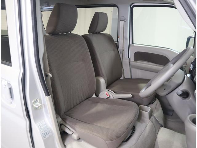 シート位置が高く、運転席からの見晴らしも良いので運転もしやすいです◎