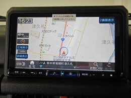 店頭には人気のフリードリンクもご用意してます！女性スタッフも多数在籍してますので、女性の方一人でもお気軽にご来店下さい！