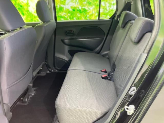 WECARSでは各商談席に大型モニターをご用意しております！見やすい大画面でゆったりと全国の在庫をご覧いただけます！是非ご来店お待ちしております！