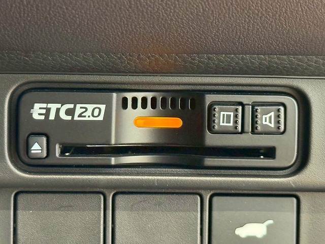 ETC装備。土日の利用料金の割引や、朝夕の通行料金を割引料金で高速道路をお楽しみいただけます。