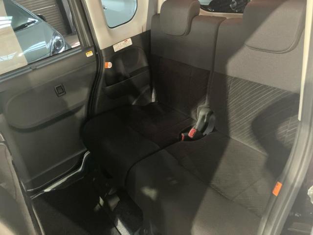 WECARSでは各商談席に大型モニターをご用意しております！見やすい大画面でゆったりと全国の在庫をご覧いただけます！是非ご来店お待ちしております！
