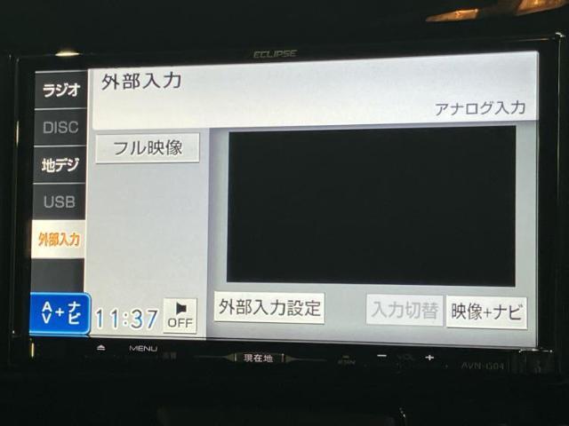 WECARSの店舗にはキッズコーナーがございます！お子様連れのお客様もごゆっくり車選びをお楽しみいただける空間です！