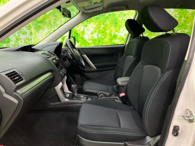 WECARSでは各商談席に大型モニターをご用意しております！見やすい大画面でゆったりと全国の在庫をご覧いただけます！是非ご来店お待ちしております！