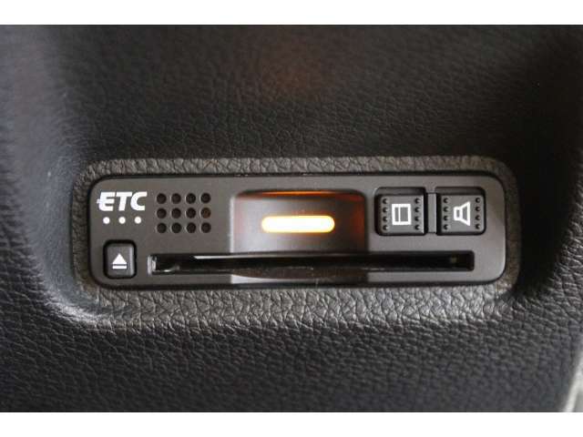 ETC車載器付ですので高速道路の料金所もノンストップです！高速道路の乗り降りがスムーズに行えます！！