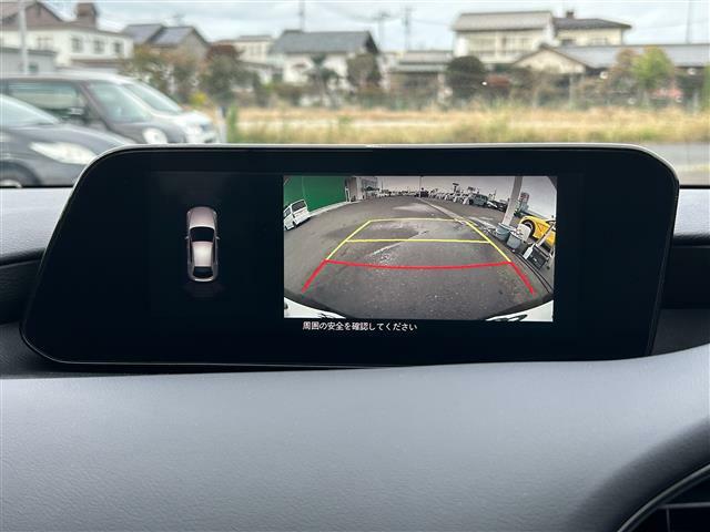 【バックモニター】後方の安全確認ができます。駐車が苦手な方にもオススメな便利機能です。