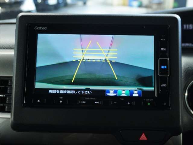 ◆バックカメラ◆リバースにするだけで映ります、後方の安全確認や、狭い駐車場での車庫入れ、雨の日や夜間など視界の悪い時に便利です！安全にバックする為には欠かせない装備です。