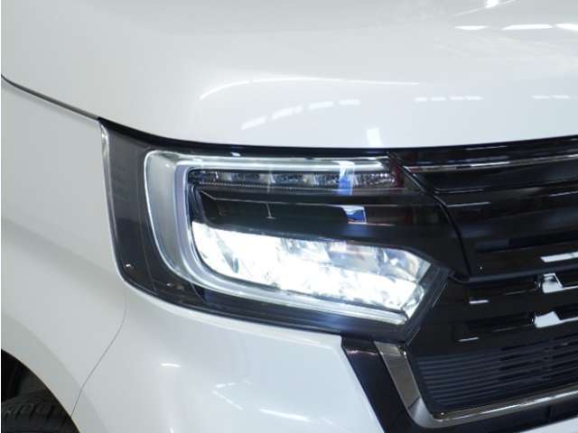 ◆LEDヘッドライト◆　LEDライトは、明るく視認性が良く、省エネで環境にもやさしいヘッドライトです！