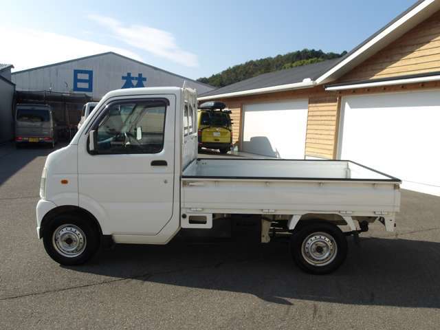 当店はお客様に多くのお車を検討して頂くために、在庫車両120台程度在庫しております。お客様のお気に召すお車を是非検討して下さいませ☆無料通話(携帯可)0078-6002-682813