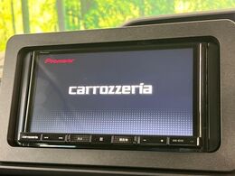 【ナビゲーション】目的地までしっかり案内してくれる使いやすいナビ。Bluetooth接続すればお持ちのスマホやMP3プレイヤーの音楽を再生可能！毎日の運転がさらに楽しくなります！！