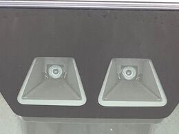 【スマートアシスト】走行中に前方の車両等を認識し、衝突しそうな時は警報とブレーキで衝突回避と被害軽減をアシスト。より安全にドライブをお楽しみいただけます。