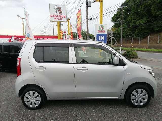 お待たせしました。大人気車入荷いたしました。スタッフの厳選車両！1度ご覧になって下さい！