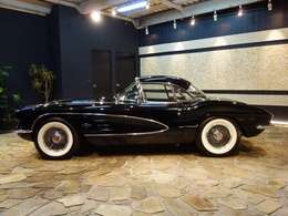 陸運局認証自社工場、大型リフト、各種専用最新テスター完備、チェックランプの診断可能！4フラトップtキャリアカー完備、フルサイズから車高の低いLOWダウン車まで搬送可能