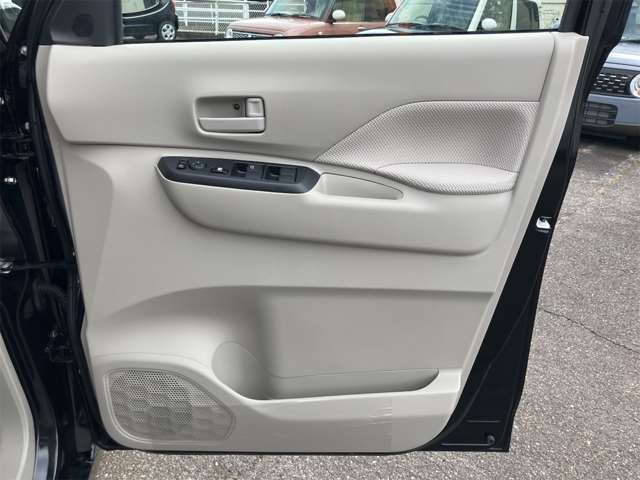 すぐにご来店頂けない場合や遠方にお住まいの方、車両状態の詳細が知りたい方はお気軽にご連絡下さい♪