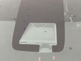 【トヨタセーフティセンス】走行中に前方の車両等を認識し、衝突しそうな時は警報とブレーキで衝突回避と被害軽減をアシスト。より安全にドライブをお楽しみいただけます。