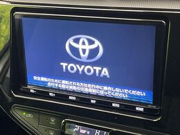【純正9型ナビ】人気の純正ナビを装備しております。ナビの使いやすさはもちろん、オーディオ機能も充実！キャンプや旅行はもちろん、通勤や買い物など普段のドライブも楽しくなるはず♪