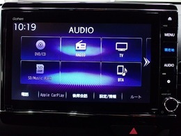 ホンダ純正ナビなのでダッシュボードにスッキリと収まっています。土地勘の無い所でも道に迷わず安心ですね！。AVも色々視聴でるのでドライブも楽しくなりますよ！