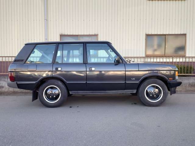 ランドローバーならではの風格と力強さ！レンジローバークラシックで特別なカーライフを実現しませんか？