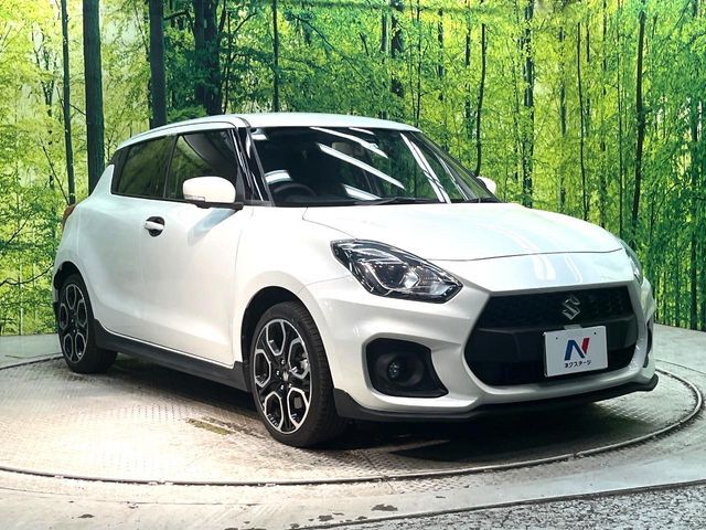 大好評のボディコーティング「弾スプラッシュコート」もご納車までに施工可能。通常のガラスコートと異なる、耐久年数6年の無機質ガラスコーティングが、ボディをキレイな状態に保ってくれます。