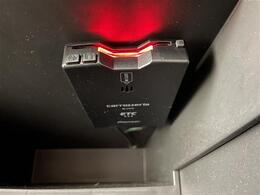 【ETC】有料道路を利用する際に料金所で停止することなく通過できる、ETC車載器（ノンストップ自動料金収受システム機器）が装備されています。セットアップを行うことで利用可能になります。