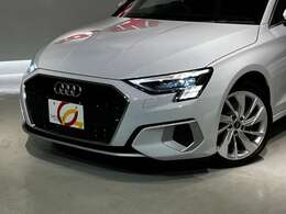 MMIナビゲーション　バーチャルコックピット　スマートフォンインターフェース　ワイヤレスチャージ　シートヒーター　パワーシート　アドバンストキー