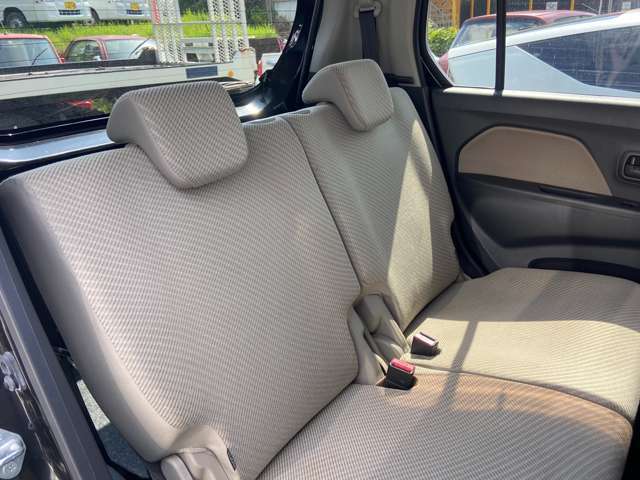 福祉車輛のことも当店にお任せ下さい！助手席のリフト機能や車いす設置の車両ございます。お探しのお車が店頭にない場合はご相談ください。お探しいたします。