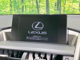 【メーカー純正ナビ】インテリアに溶け込むスタイリッシュな「専用設計」メーカーナビを装備♪視認性や操作性など基本性能にも優れ、より上質なカーライフをお楽しみいただけます。