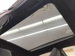 【調光ガラスルーフ】人気メーカーオプション。開放感溢れる車内を演出します☆