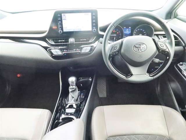 こちらの車両は、末永い安心メンテナンスを提供させていただく為、ご来店頂きお車のご確認・点検（スマイルパスポート）にご加入いただける、岐阜県内販売・登録の方に限らせていただきます。