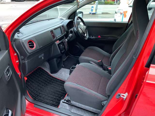 運転席同様、座り心地の良いシートなので、長距離ドライブでも疲れにくい設計になっています☆