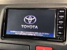 【純正ナビ】人気の純正ナビを装備しております。ナビの使いやすさはもちろん、オーディオ機能も充実！キャンプや旅行はもちろん、通勤や買い物など普段のドライブも楽しくなるはず♪