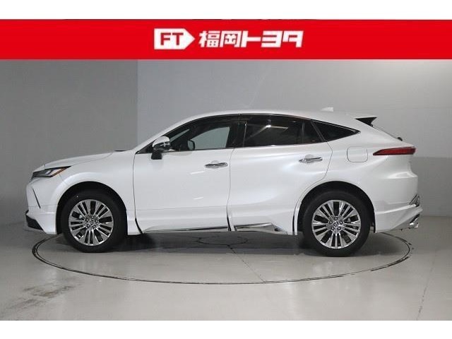 ☆トヨタ認定中古車☆ハイブリットシステム診断書と初度登録年月から10年間（走行20万キロまで）、ハイブリット機構の無料保証が付いています。